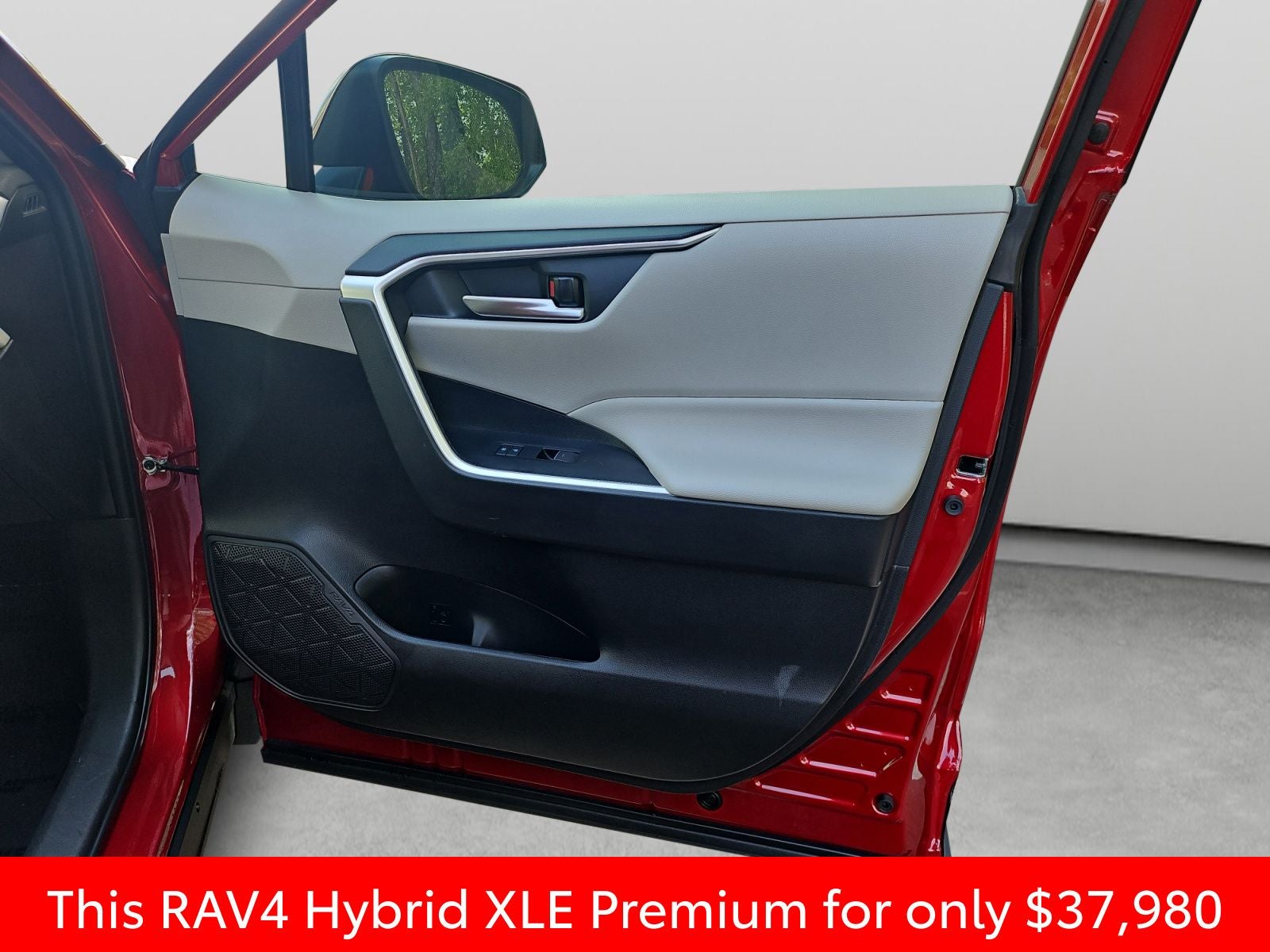 2023 Toyota RAV4 Hybrid XLE Premium