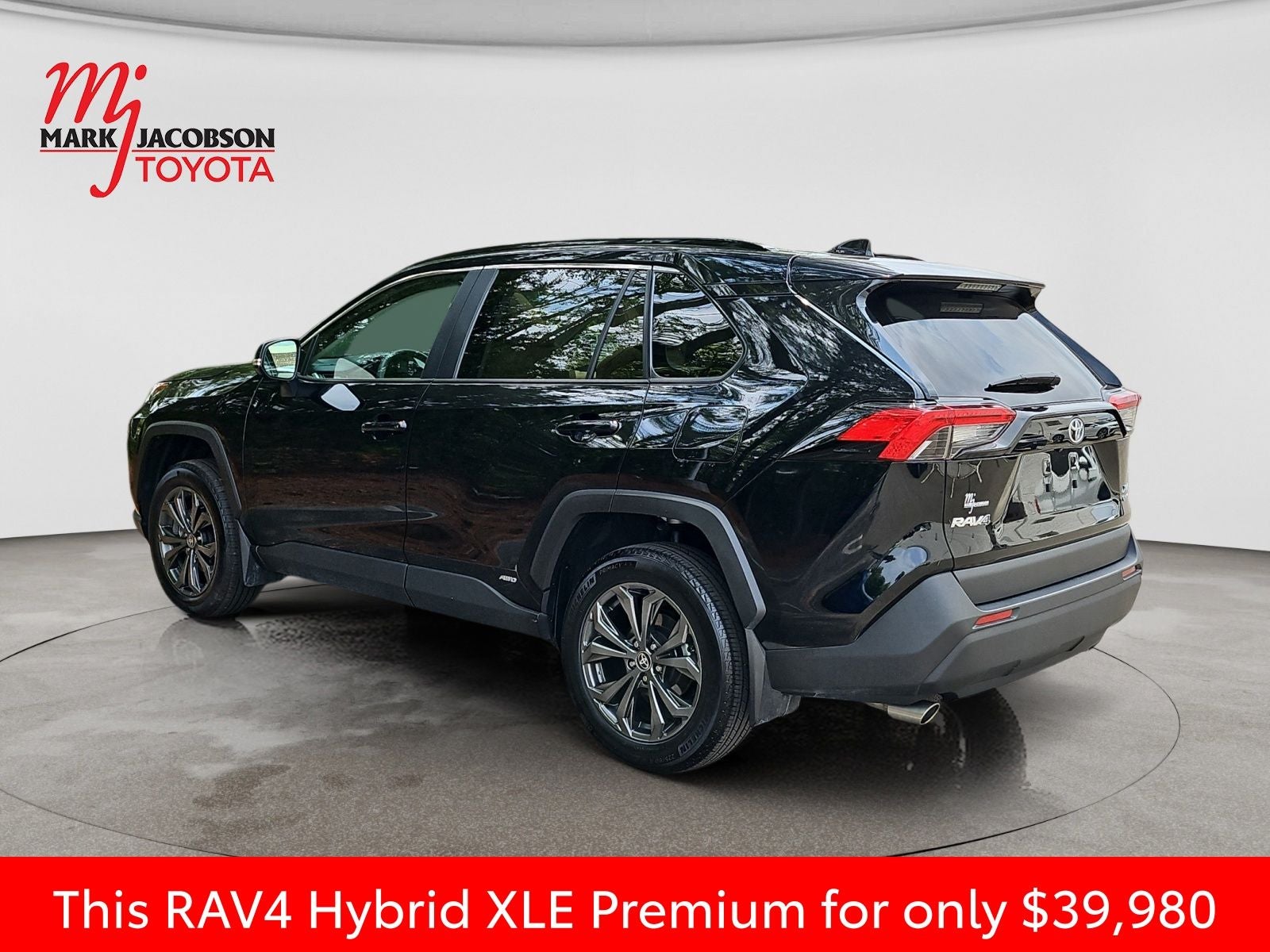 2025 Toyota RAV4 Hybrid XLE Premium