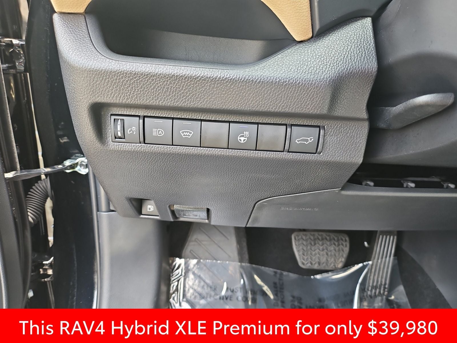 2025 Toyota RAV4 Hybrid XLE Premium