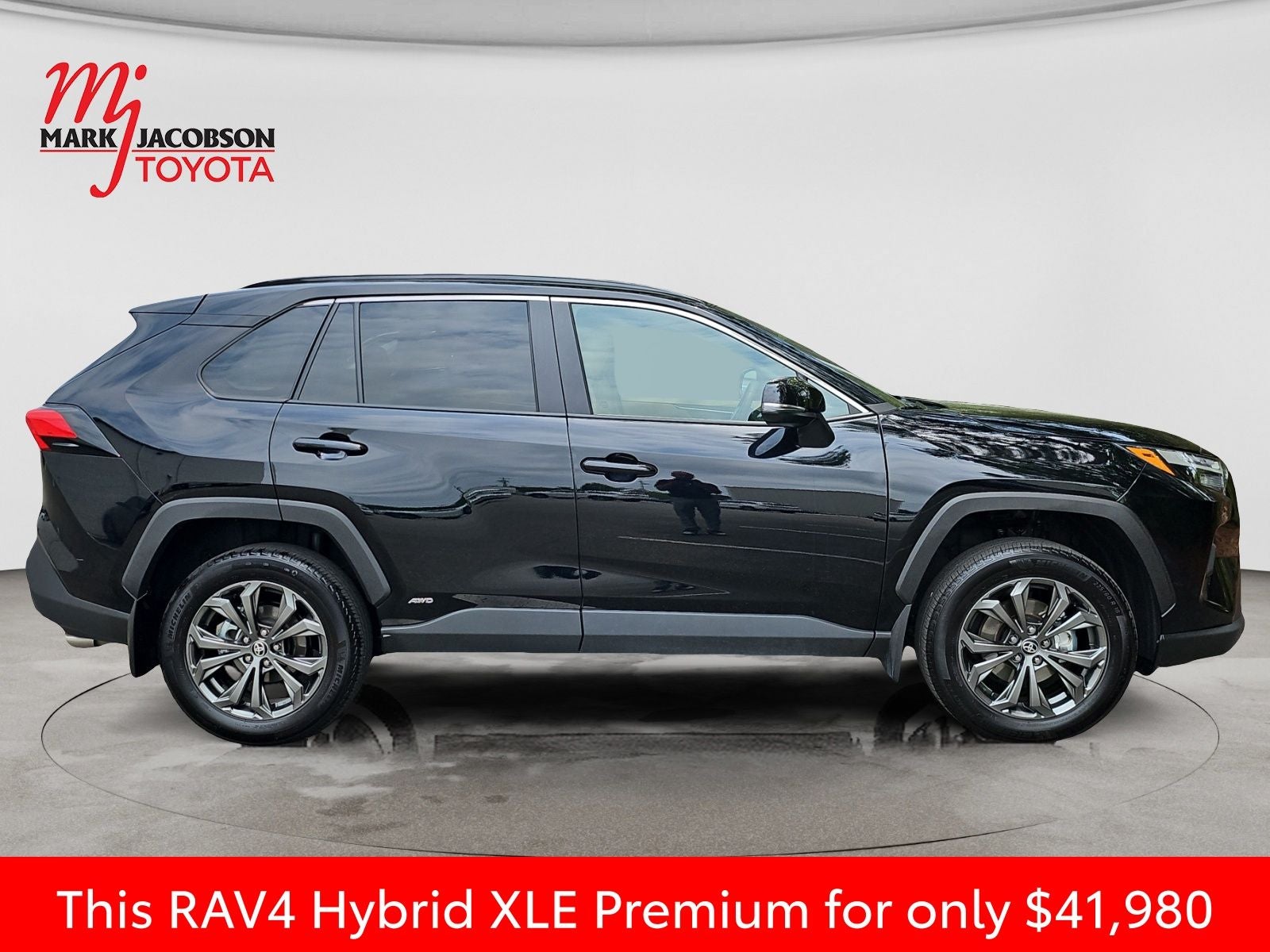 2025 Toyota RAV4 Hybrid XLE Premium