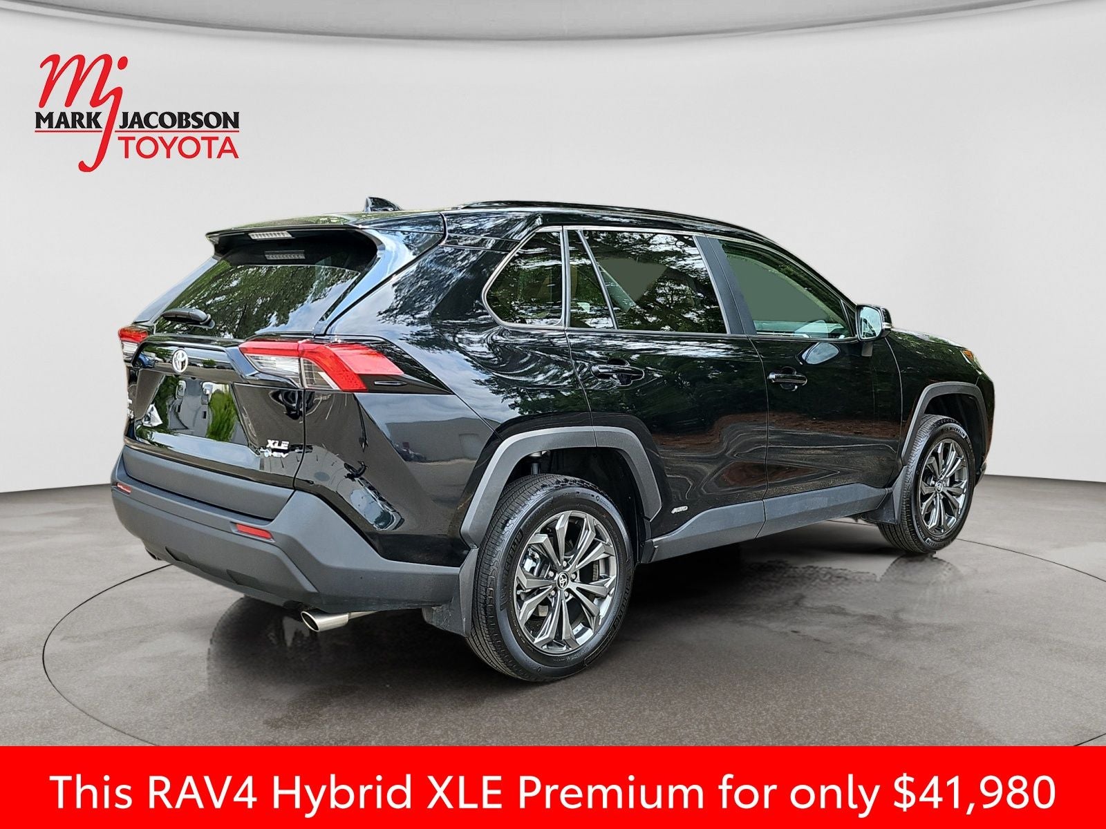2025 Toyota RAV4 Hybrid XLE Premium