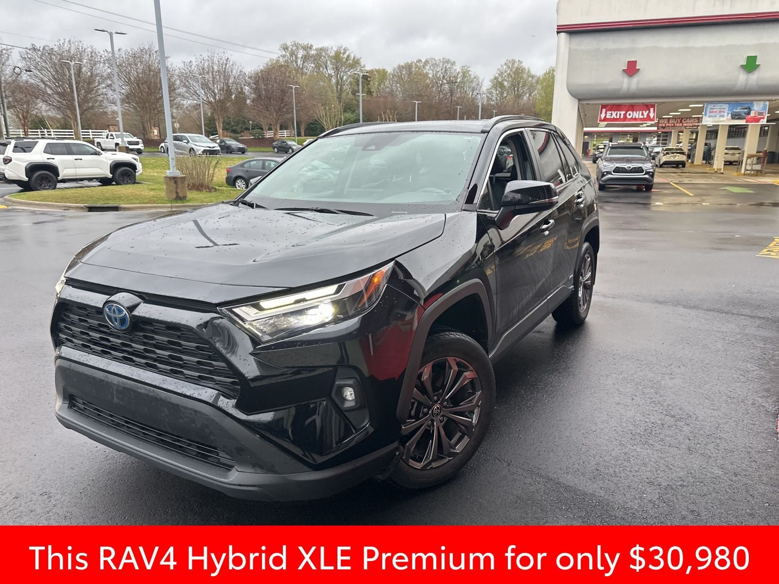 2022 Toyota RAV4 Hybrid XLE Premium