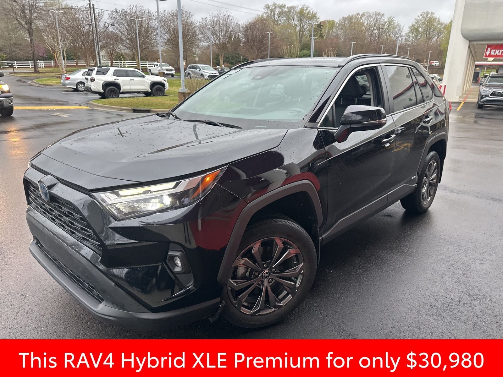 2022 Toyota RAV4 Hybrid XLE Premium