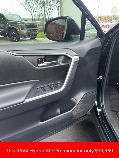 2022 Toyota RAV4 Hybrid XLE Premium