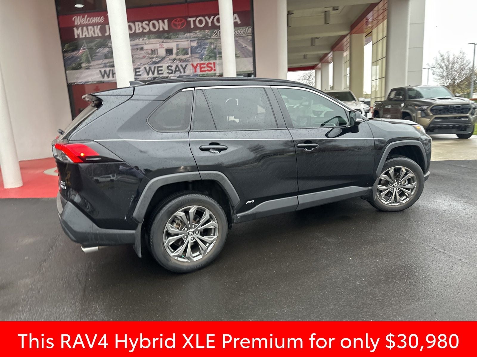 2022 Toyota RAV4 Hybrid XLE Premium