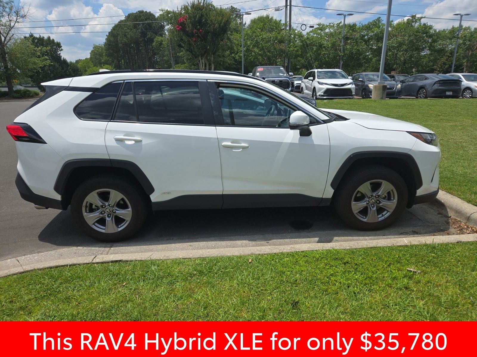 2024 Toyota RAV4 Hybrid XLE