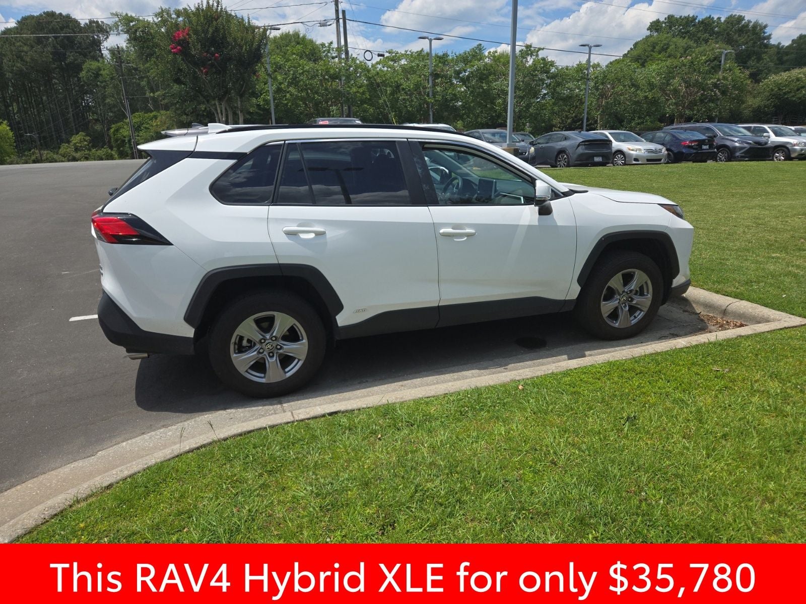 2024 Toyota RAV4 Hybrid XLE