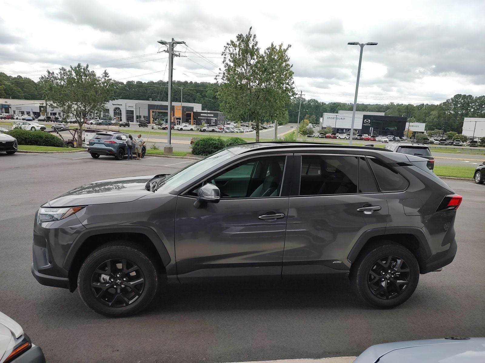 2022 Toyota RAV4 Hybrid XLE