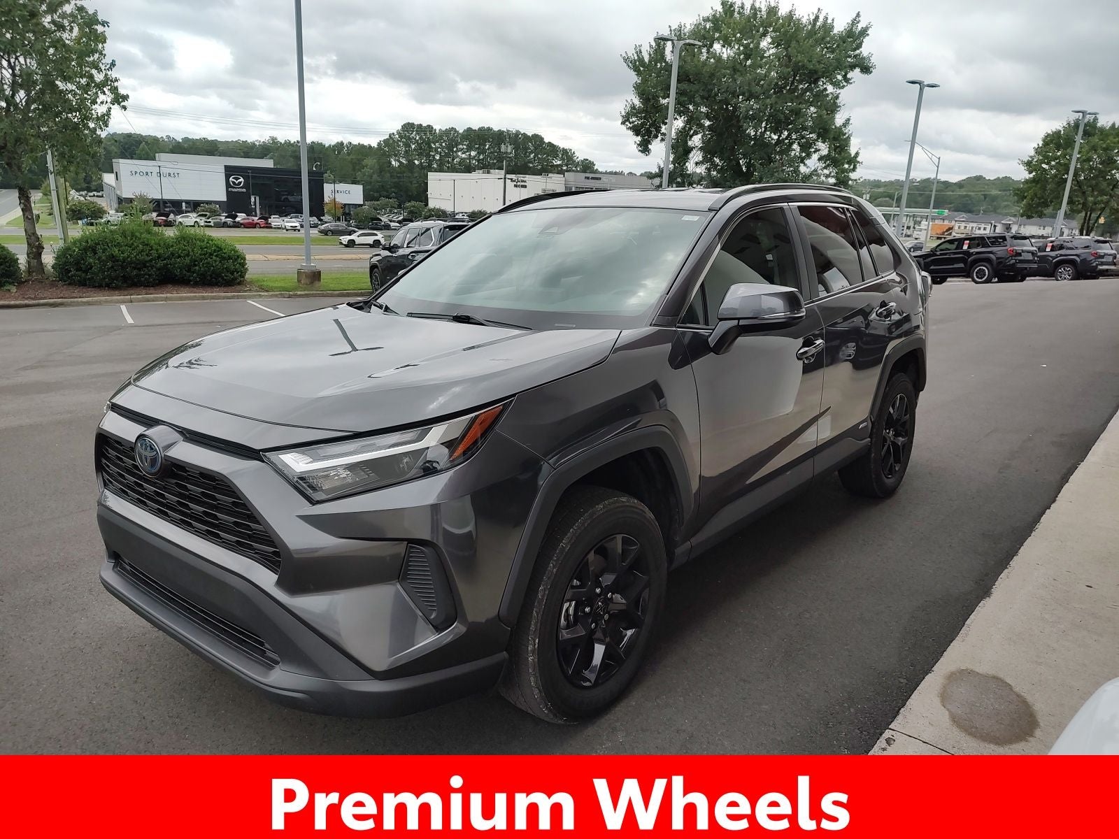 2022 Toyota RAV4 Hybrid XLE