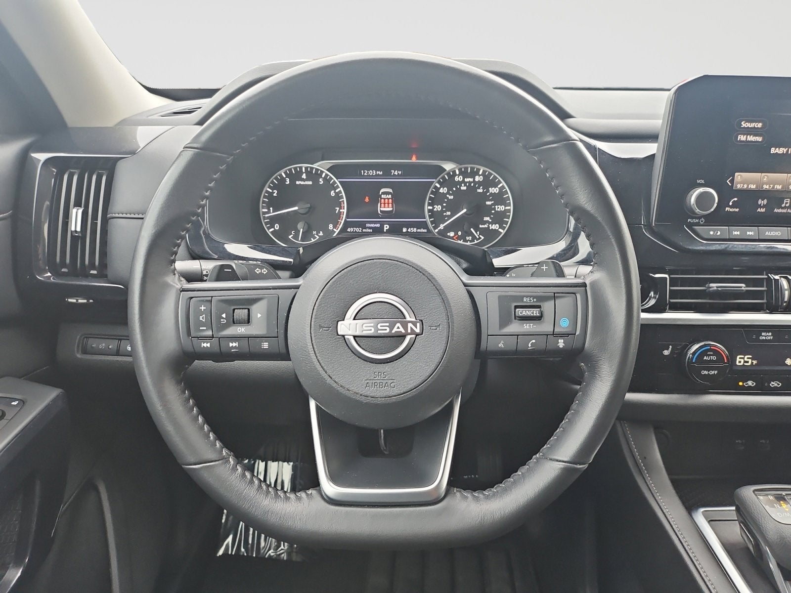 2025 Nissan Pathfinder SV