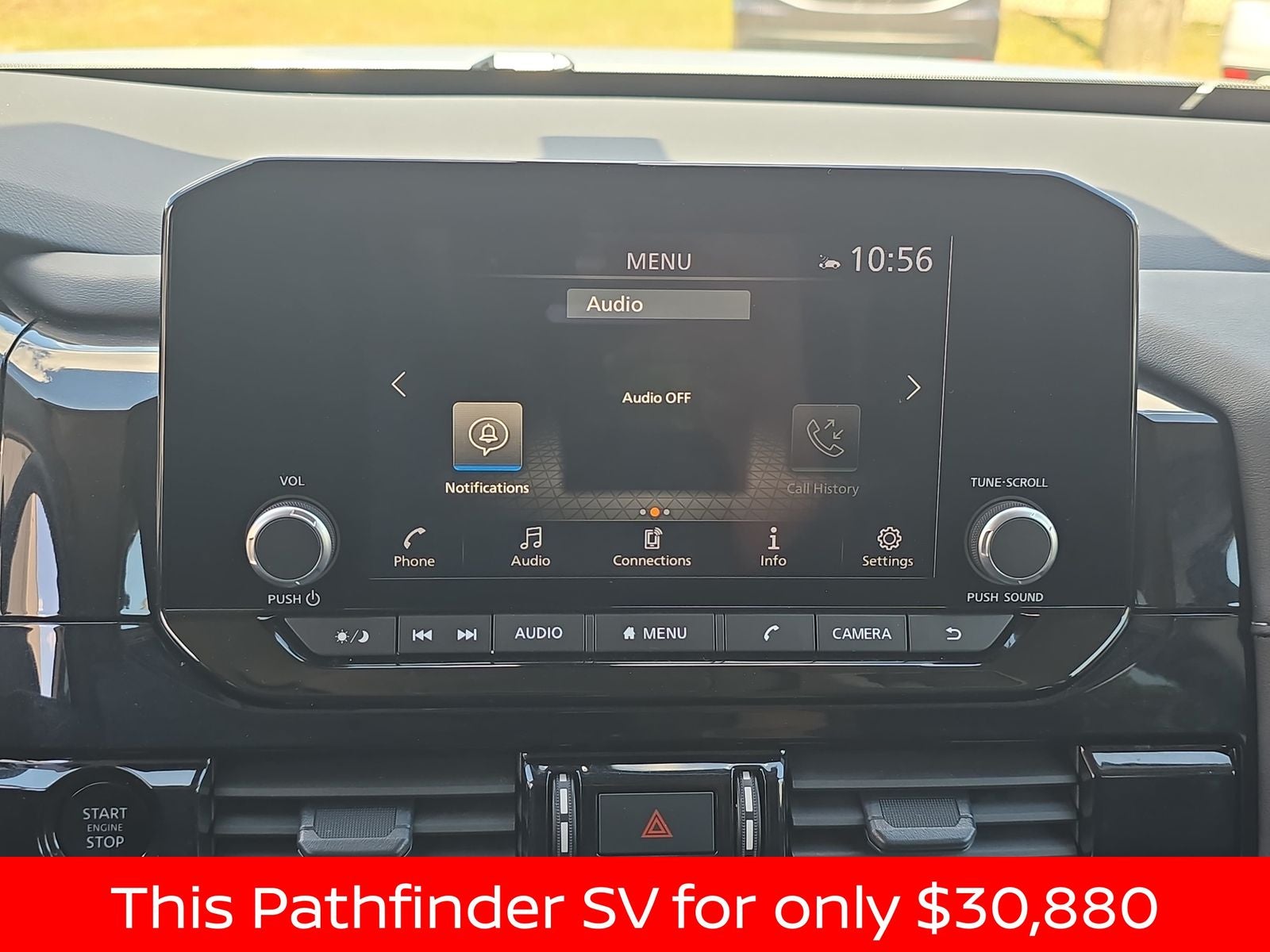 2025 Nissan Pathfinder SV