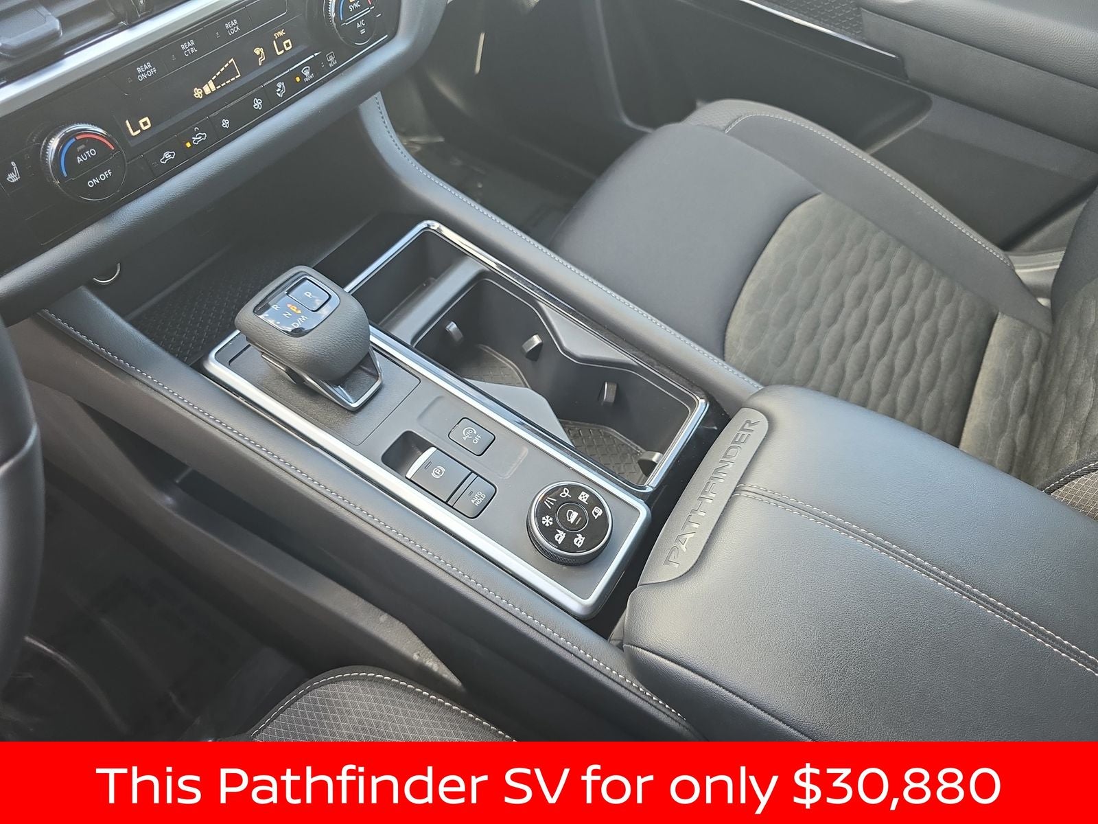 2025 Nissan Pathfinder SV
