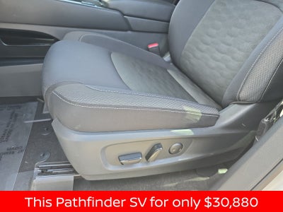 2025 Nissan Pathfinder SV