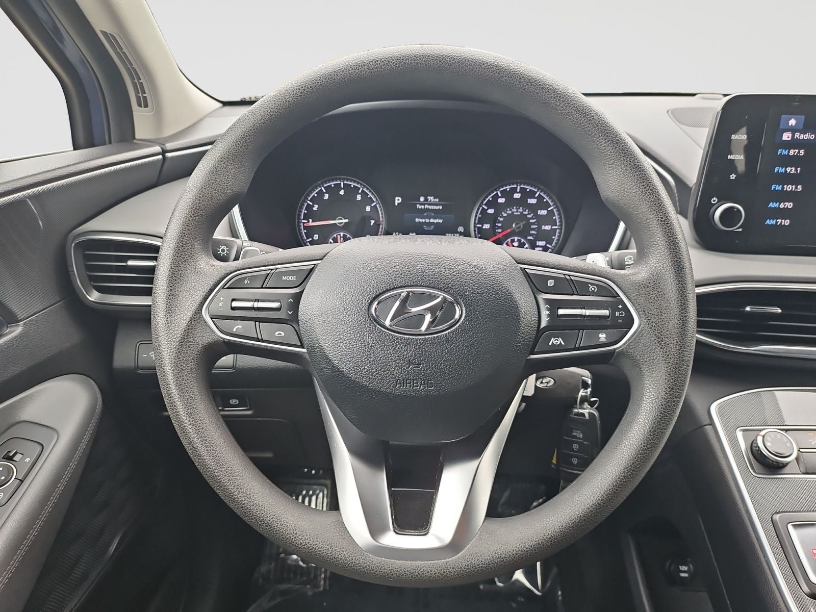 2023 Hyundai Santa Fe SE