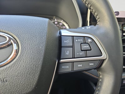 2023 Toyota Highlander Hybrid Bronze Edition