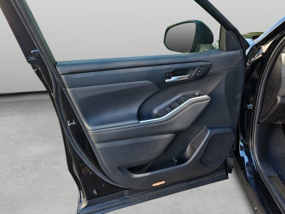 2023 Toyota Highlander Hybrid Bronze Edition