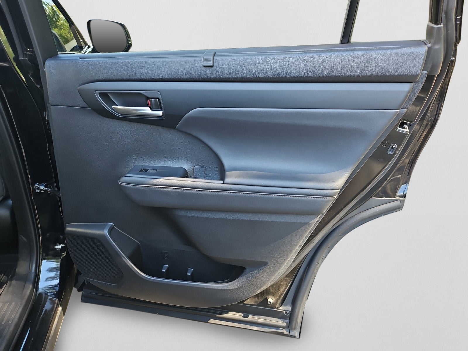 2023 Toyota Highlander Hybrid Bronze Edition