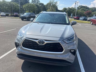 2022 Toyota Highlander Hybrid Bronze Edition