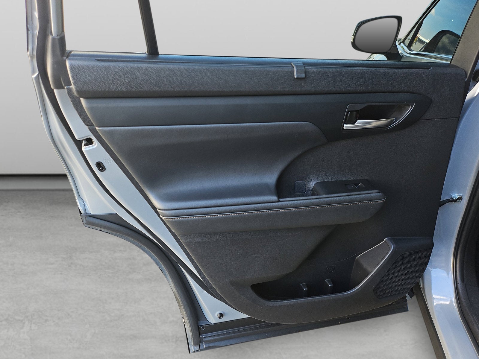 2022 Toyota Highlander Hybrid Bronze Edition