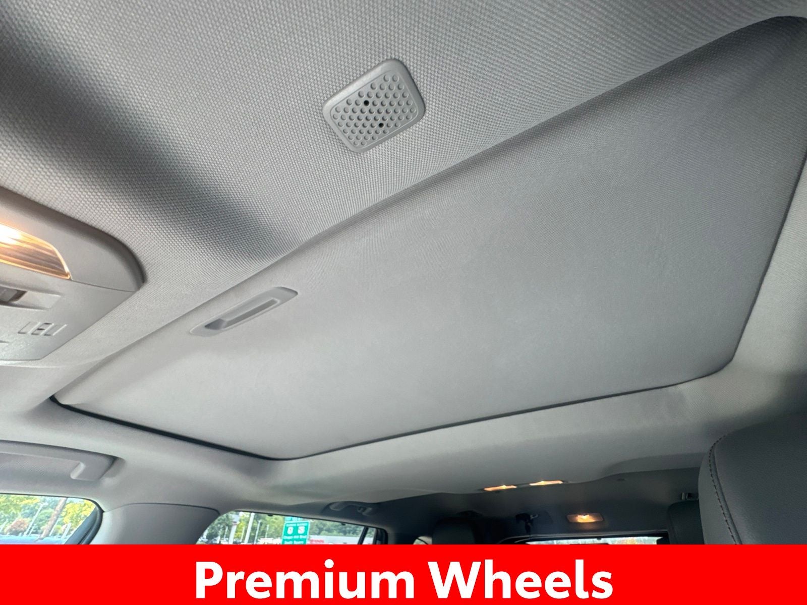 2022 Toyota Highlander Hybrid Bronze Edition