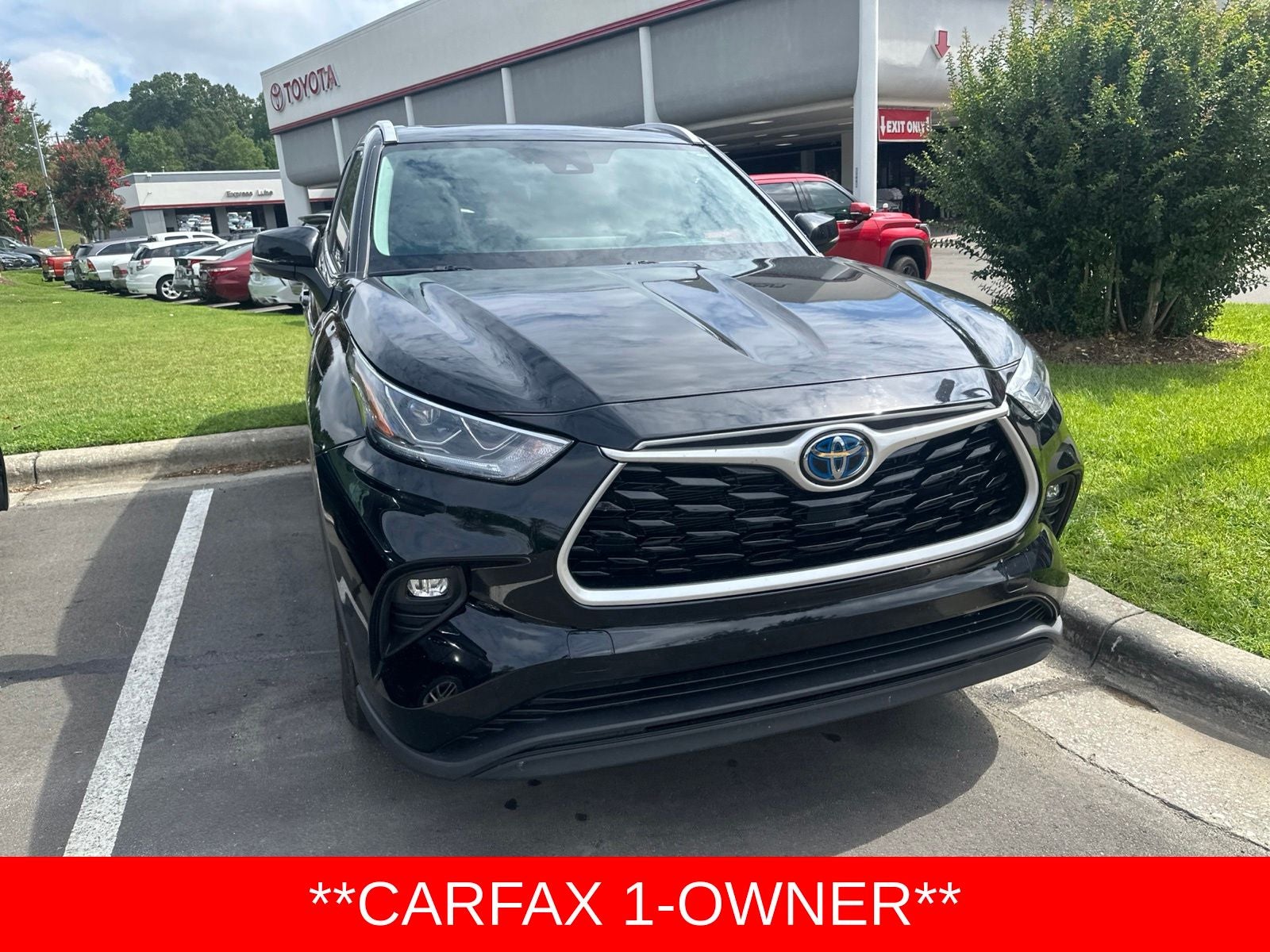 2023 Toyota Highlander Hybrid Bronze Edition