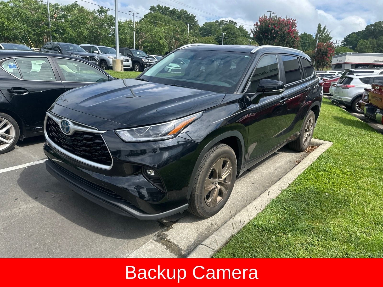 2023 Toyota Highlander Hybrid Bronze Edition