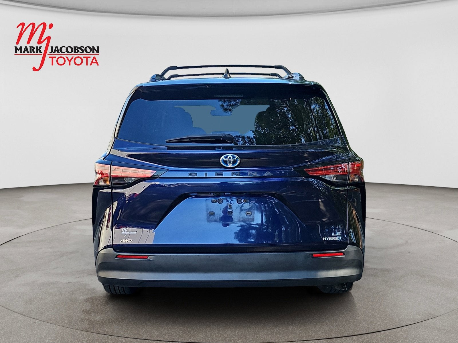 2021 Toyota Sienna LE 8 Passenger