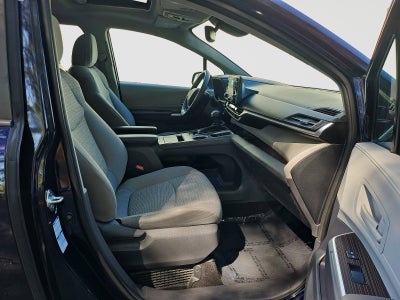 2021 Toyota Sienna LE 8 Passenger