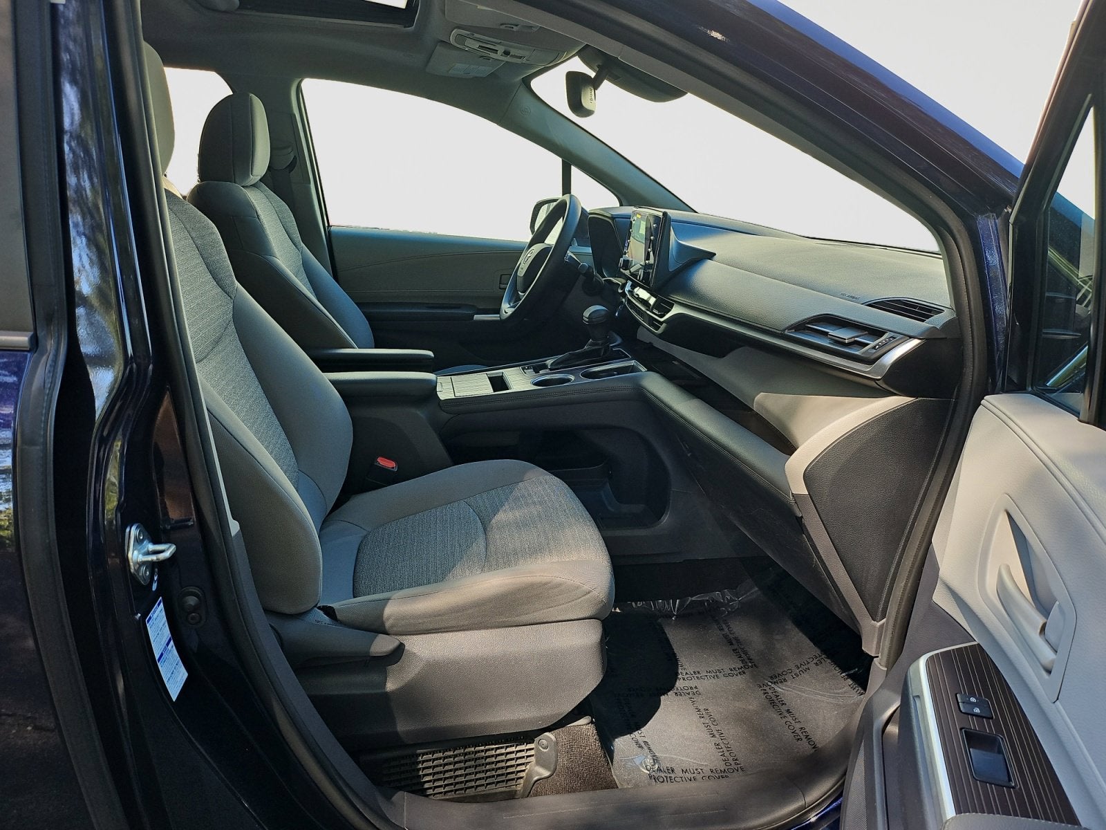 2021 Toyota Sienna LE 8 Passenger