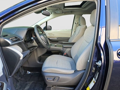 2021 Toyota Sienna LE 8 Passenger