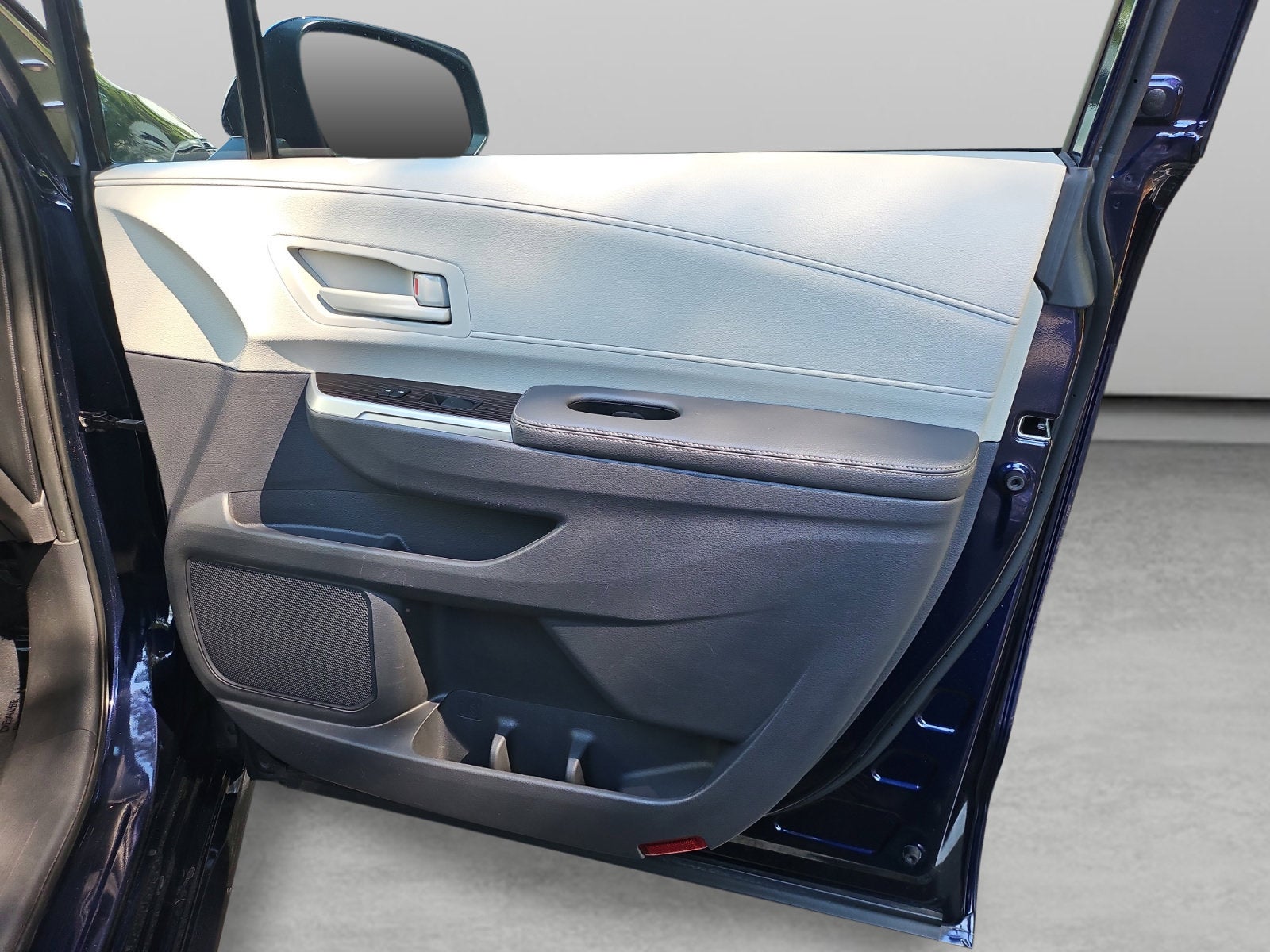 2021 Toyota Sienna LE 8 Passenger