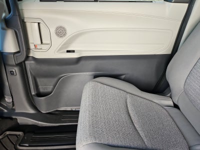 2021 Toyota Sienna LE 8 Passenger