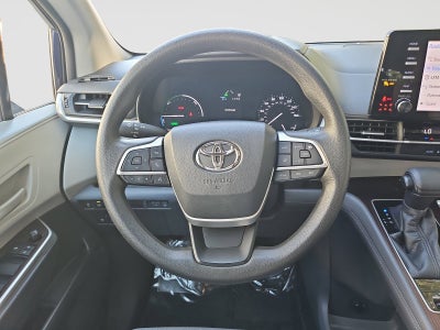 2021 Toyota Sienna LE 8 Passenger