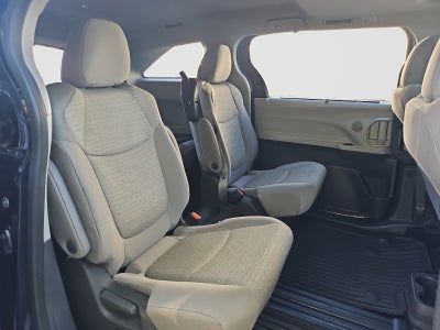 2021 Toyota Sienna LE 8 Passenger