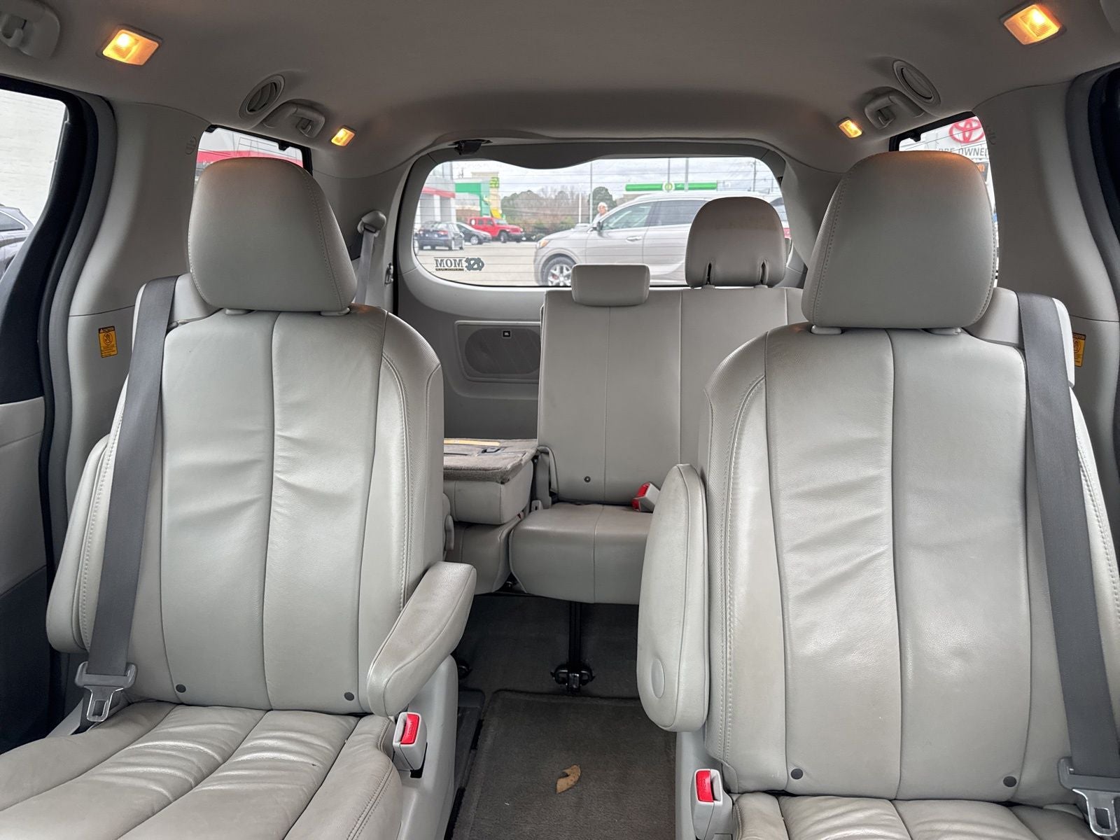 2013 Toyota Sienna XLE 7 Passenger