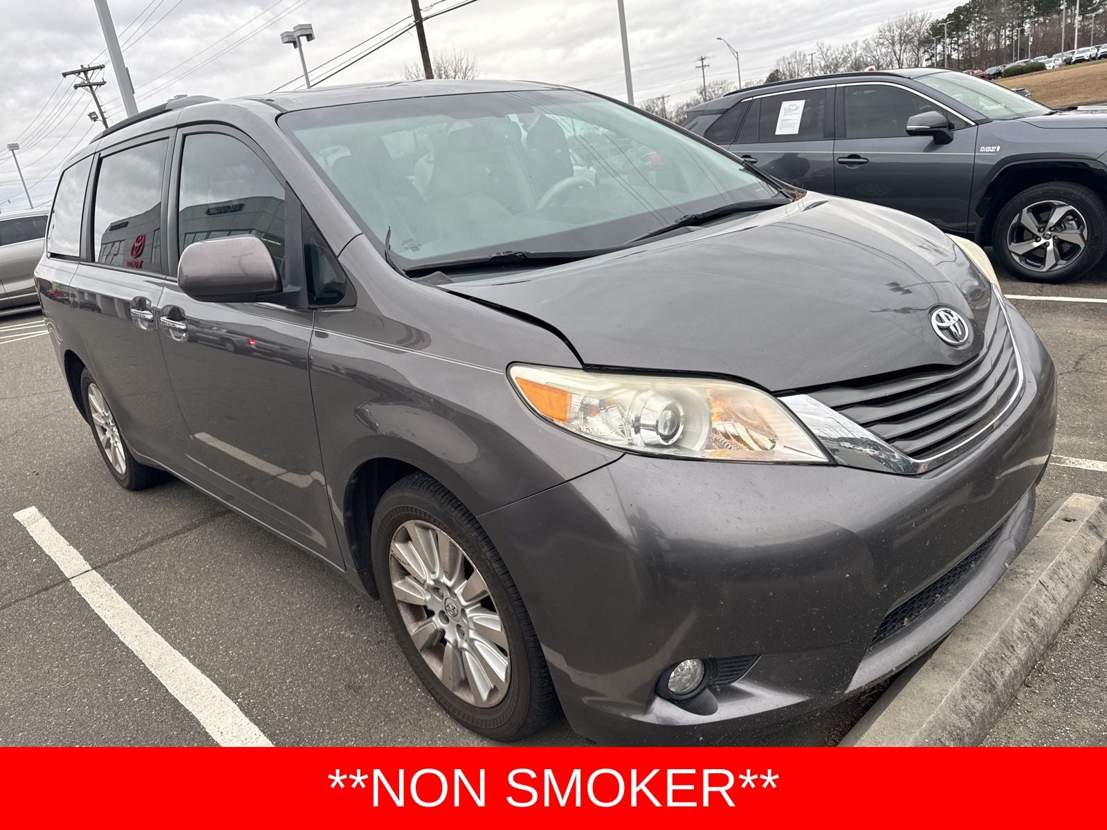 2013 Toyota Sienna XLE 7 Passenger