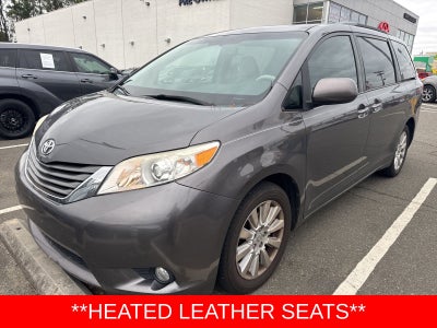 2013 Toyota Sienna XLE 7 Passenger
