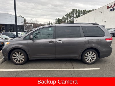 2013 Toyota Sienna XLE 7 Passenger