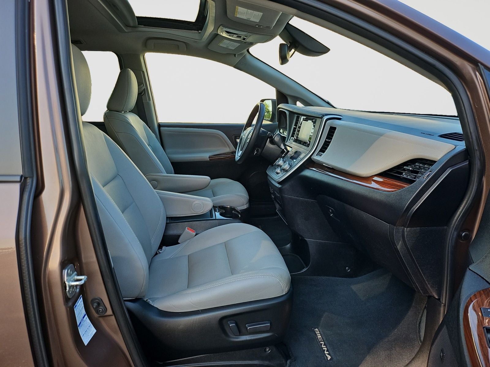 2020 Toyota Sienna Limited 7 Passenger