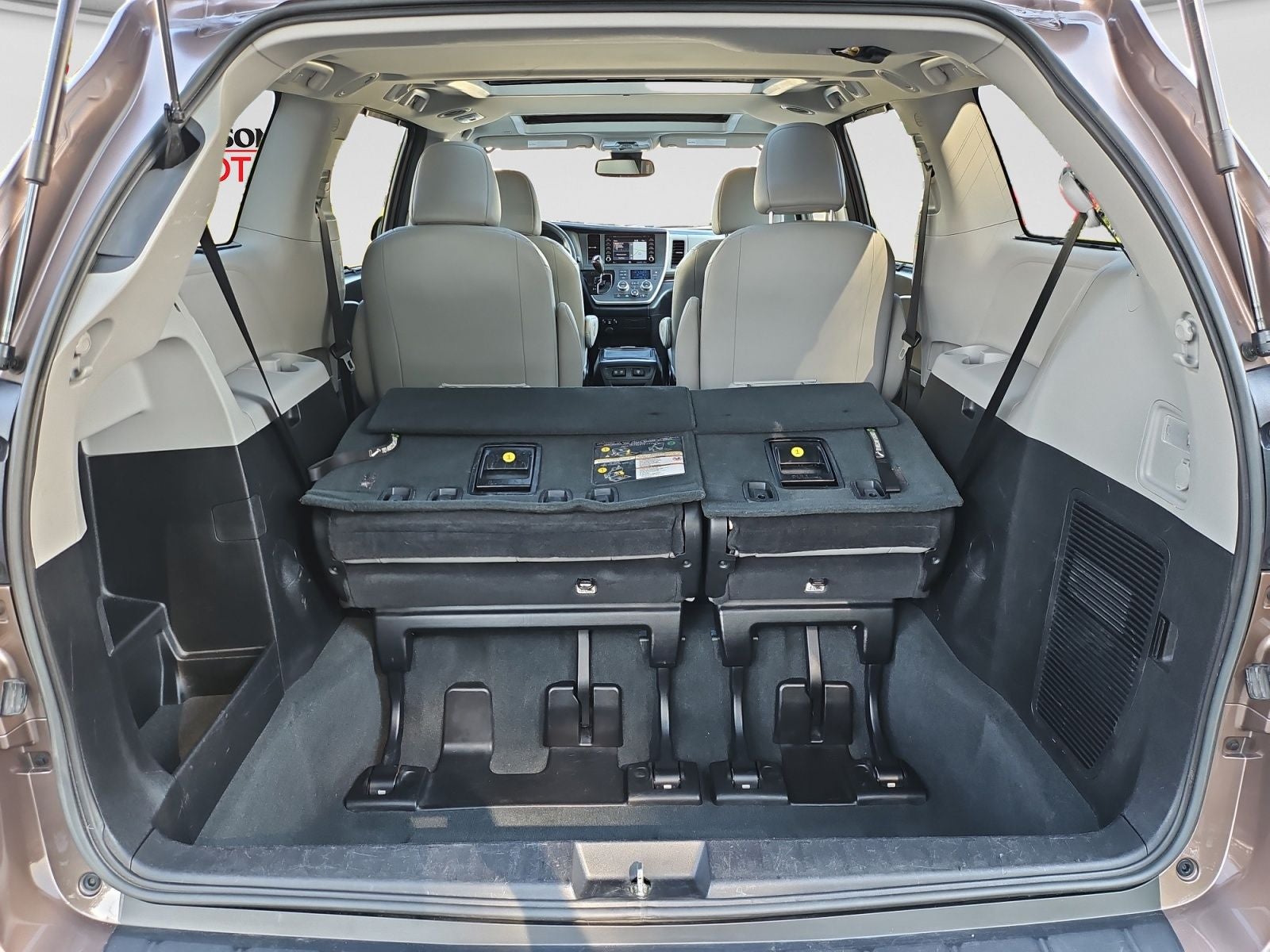 2020 Toyota Sienna Limited 7 Passenger