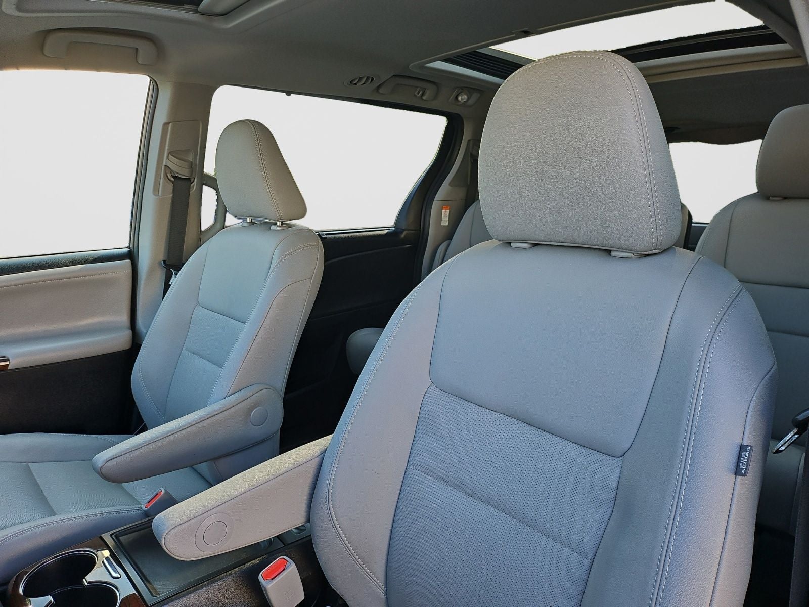 2020 Toyota Sienna Limited 7 Passenger
