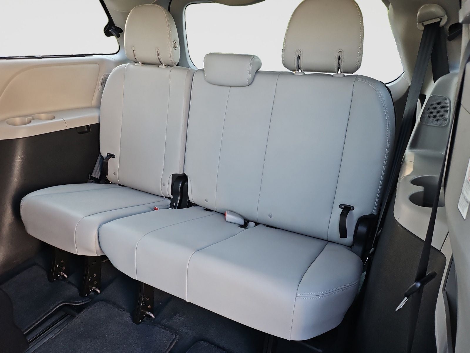 2020 Toyota Sienna Limited 7 Passenger
