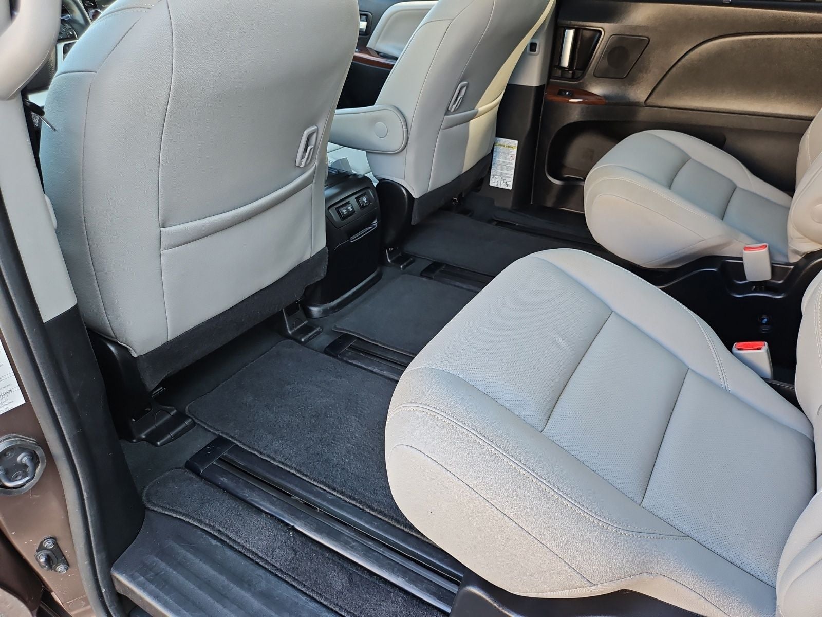 2020 Toyota Sienna Limited 7 Passenger