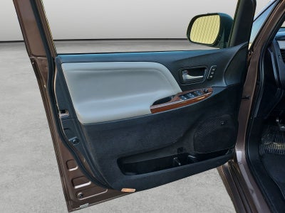 2020 Toyota Sienna Limited 7 Passenger