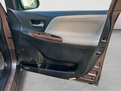 2020 Toyota Sienna Limited 7 Passenger