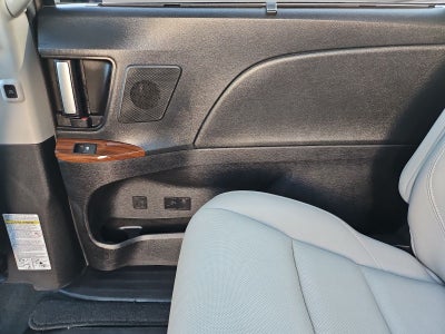 2020 Toyota Sienna Limited 7 Passenger