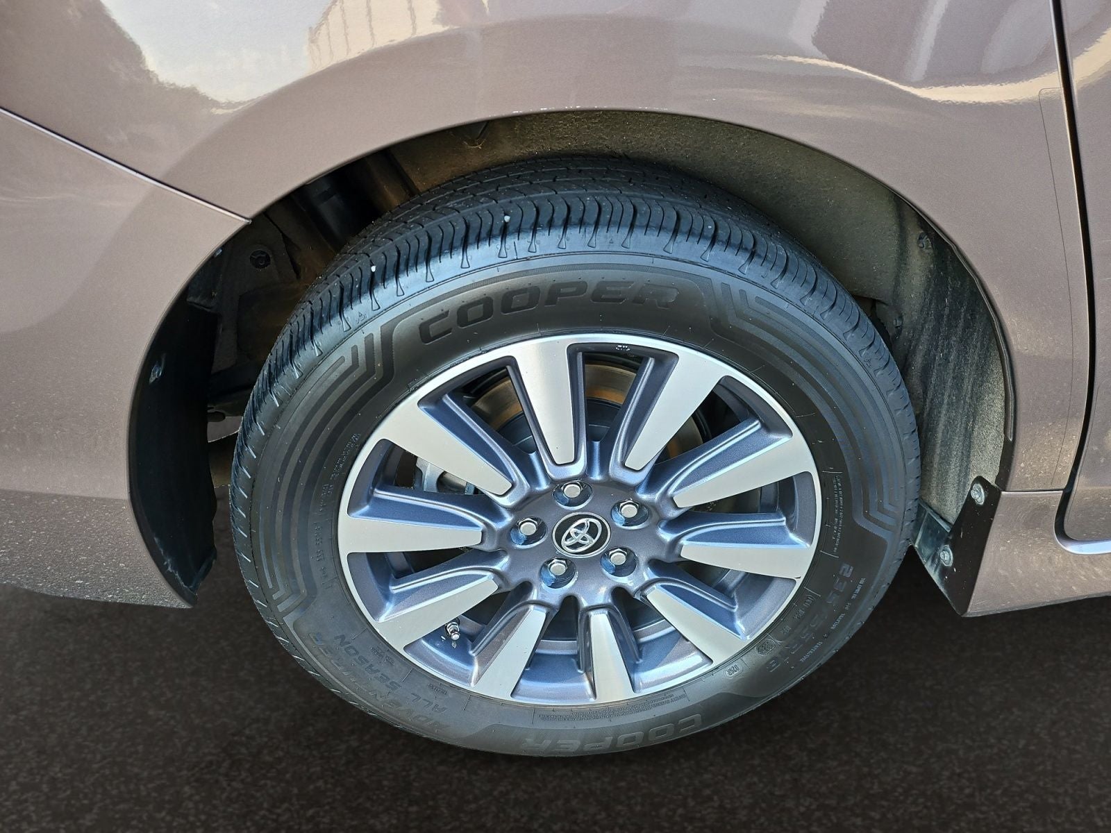2020 Toyota Sienna Limited 7 Passenger