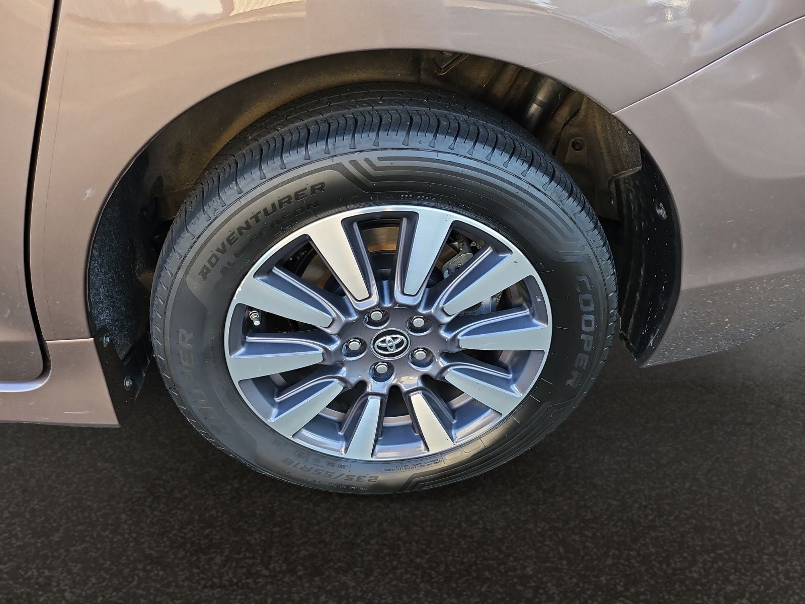2020 Toyota Sienna Limited 7 Passenger