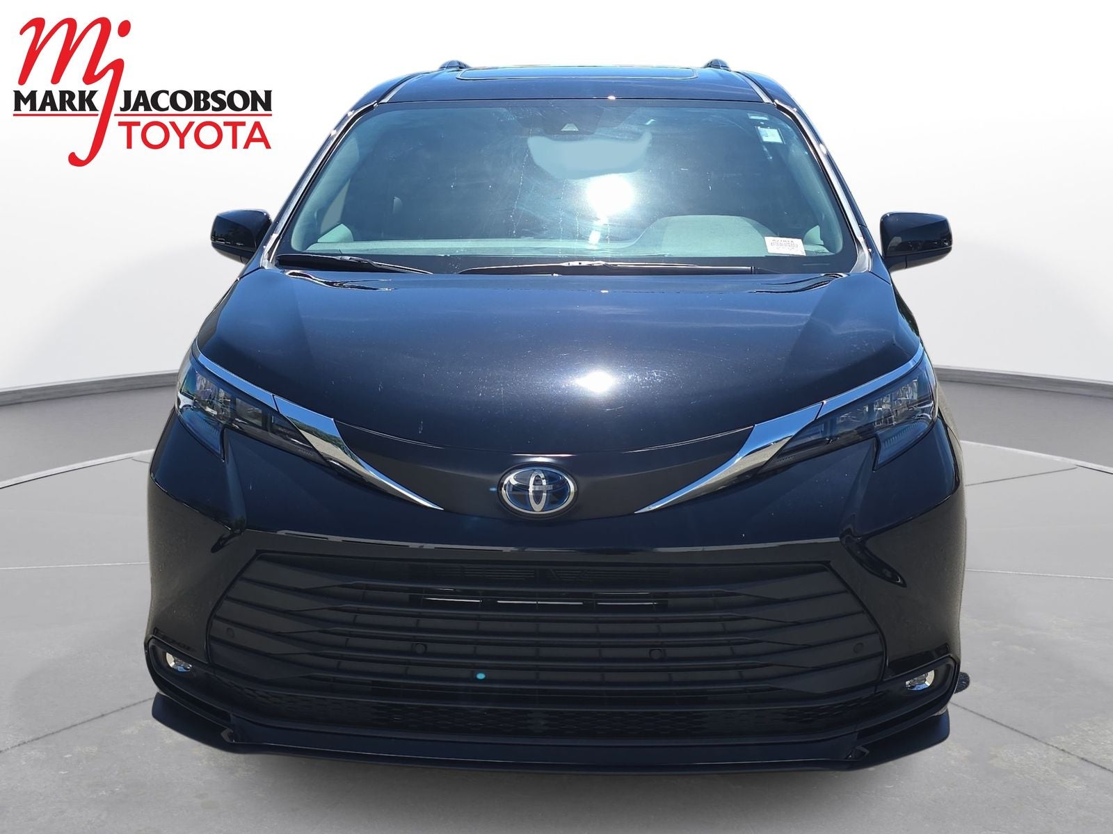 2025 Toyota Sienna XLE 7 Passenger
