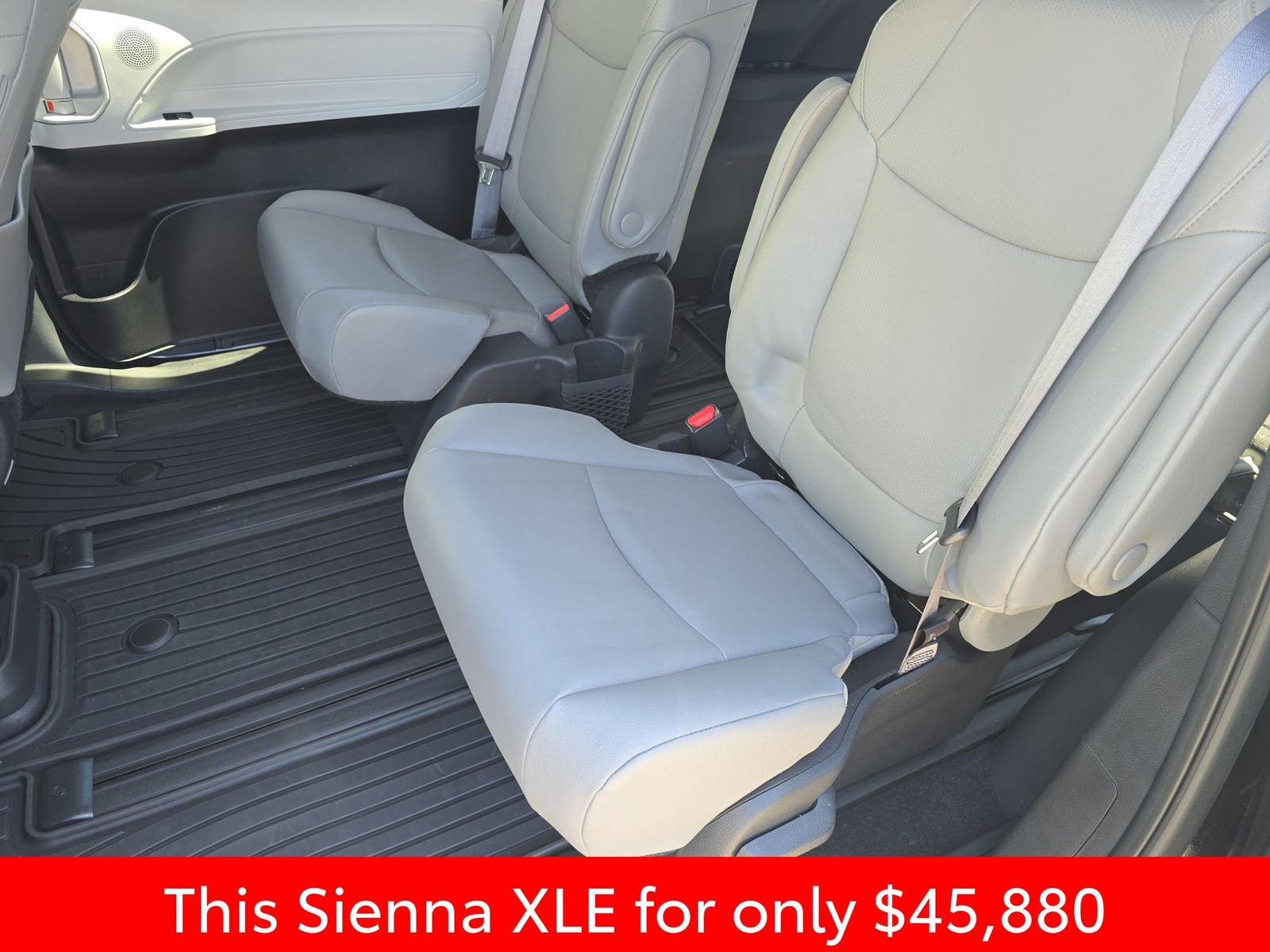 2025 Toyota Sienna XLE 7 Passenger